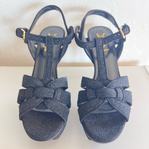 YSL tribute platform - Picture 3 of 12